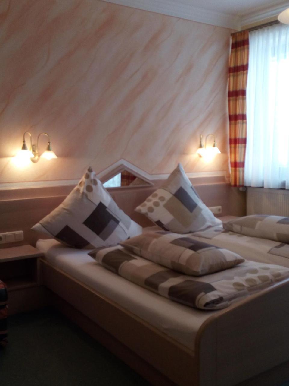 Gasthof-Hotel Dilger Rattenberg Екстериор снимка